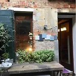 Il Buco Della Suora