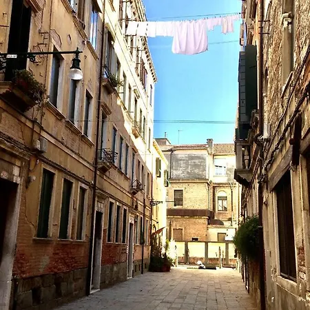 Il Buco Della Suora Venetië