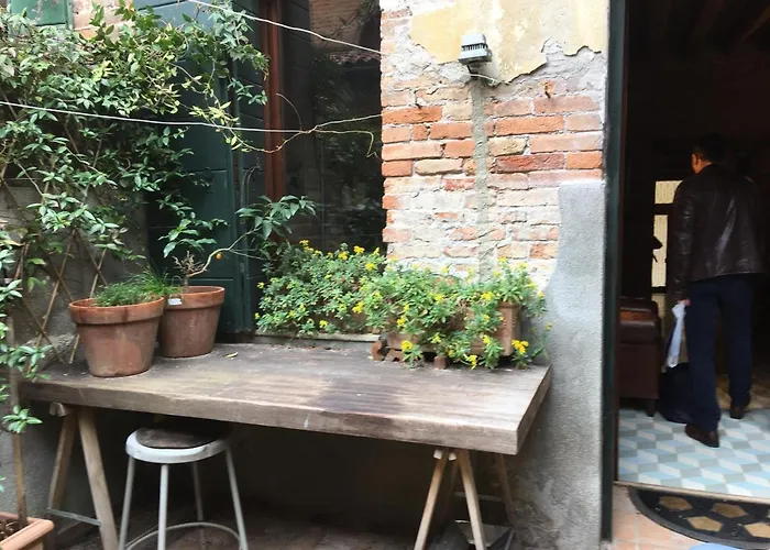 Il Buco Della Suora