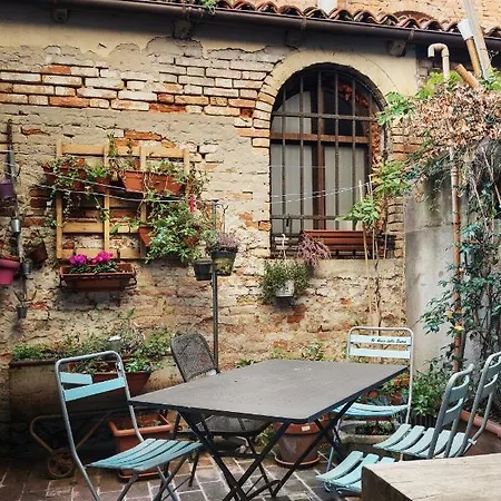 Il Buco Della Suora *