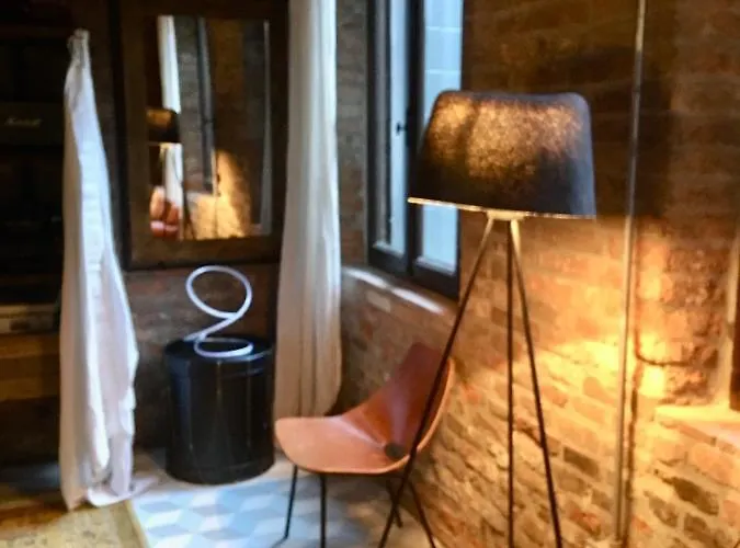 Il Buco Della Suora Venedig