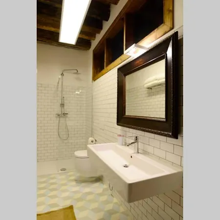 Il Buco Della Suora Venise